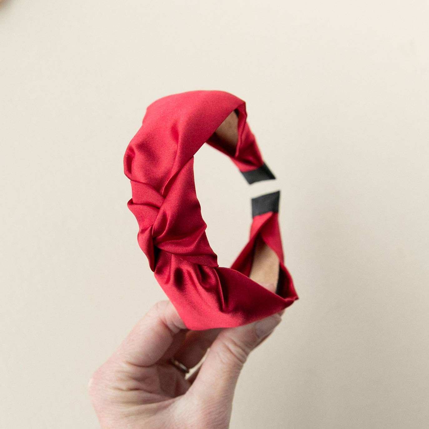 Modern Piggy - Poinsettia | Knotted Headband