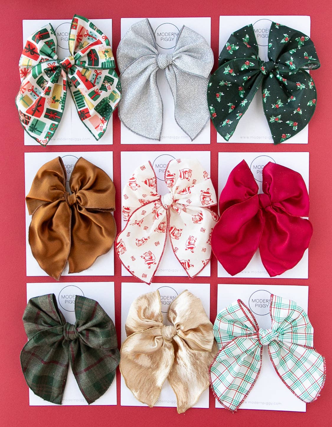 Modern Piggy - Merry & Bright | Party Bow